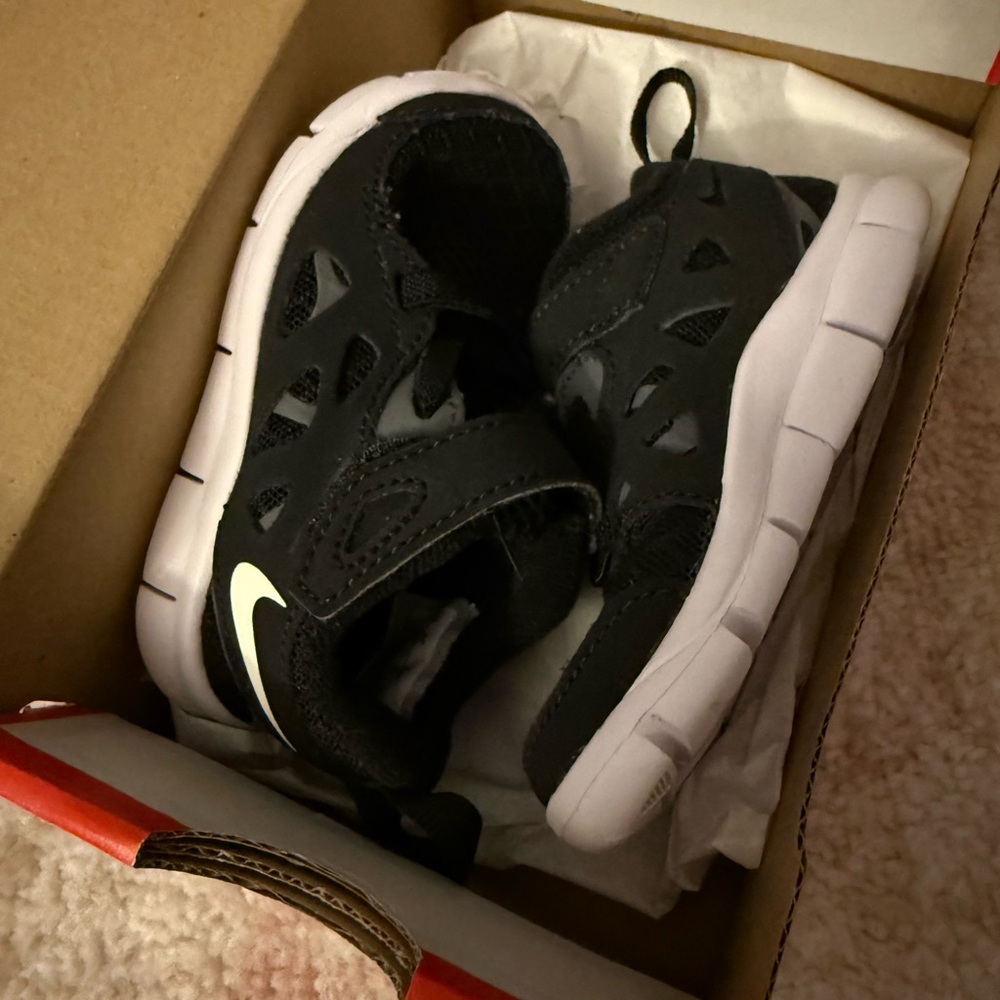 Nike Free Run 2 Toddler Shoes (TDV) | Black/White | Size 4c | Brand New in Box